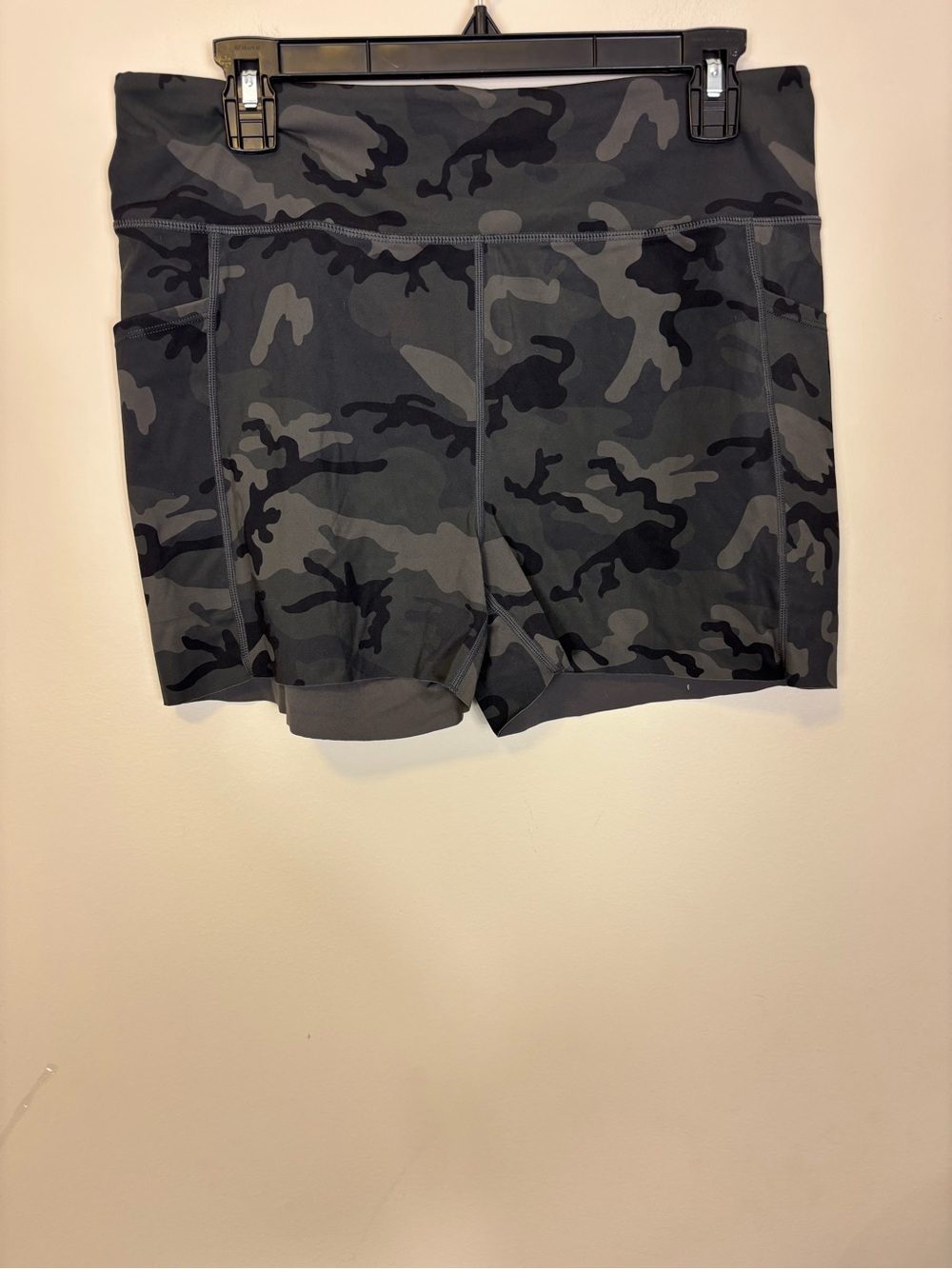ZYIA Women's High-Rise Camo Bike Shorts - Black & Gray with Pockets XXXL